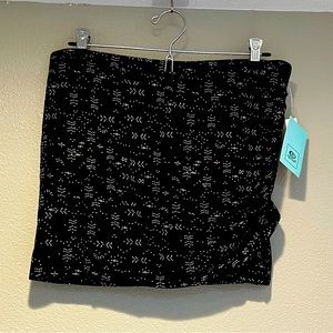 Ripcurl Black mini skirt, NWT, Size L